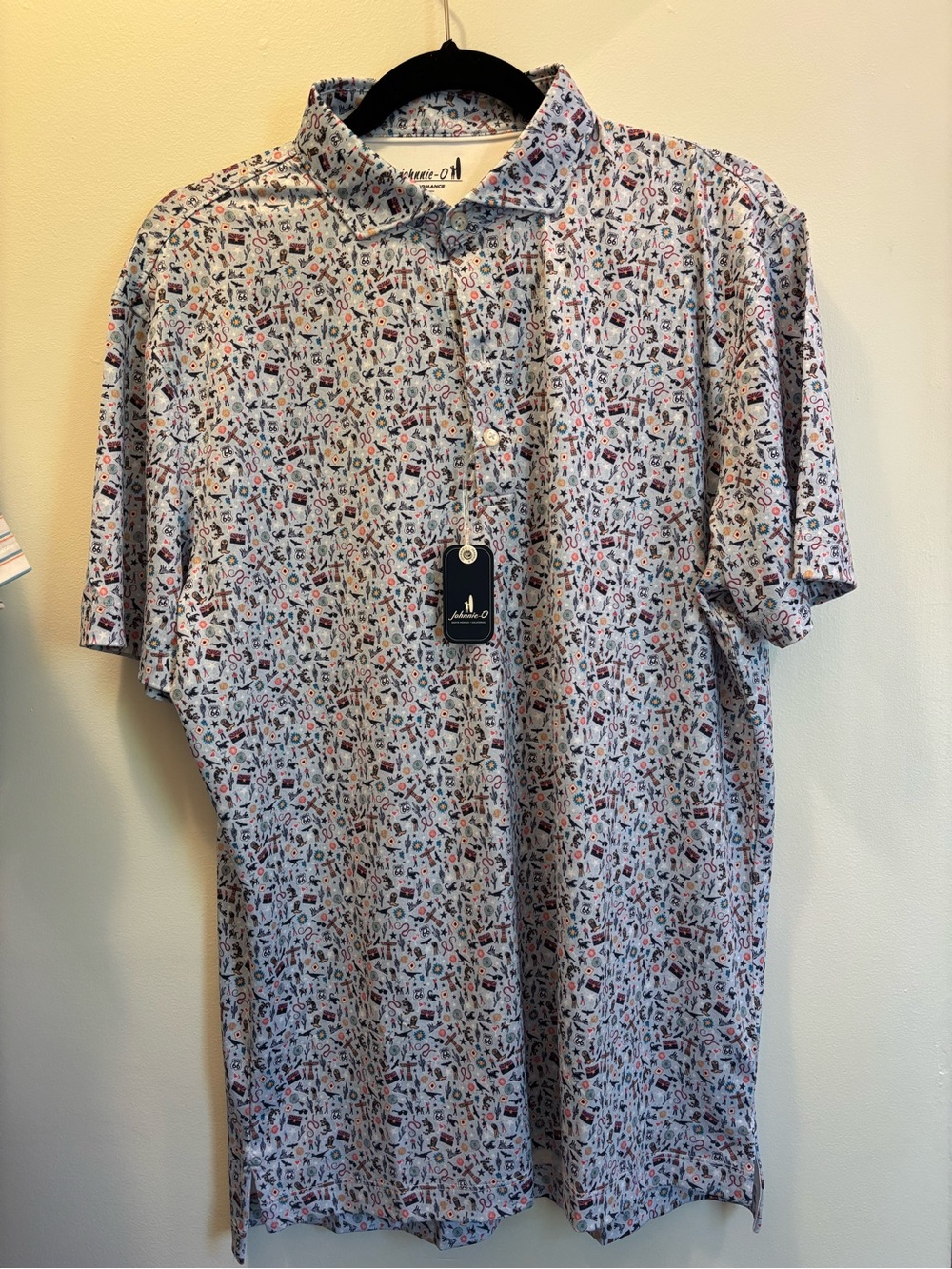 Mens Johnnie-O short sleeve polo in Zona print. Size M